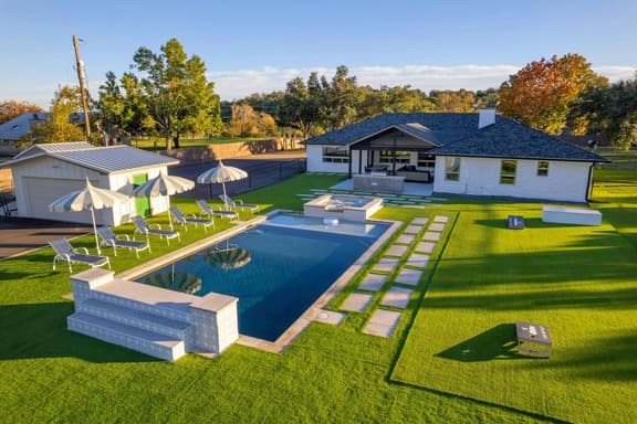 Camp Starlight–Luxe Villa w/ Pickleball, Pool, Spa